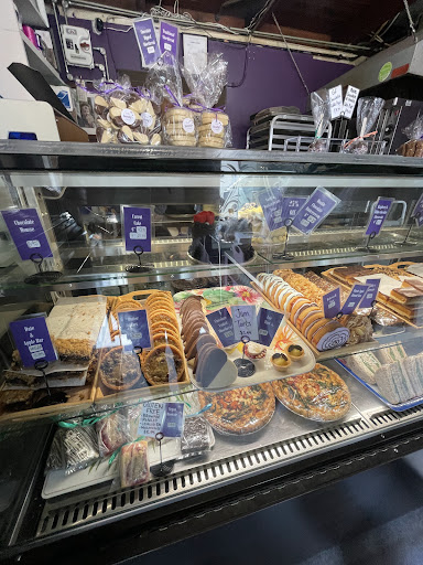 Sandy's Bake Shoppe - Lower Gibsons - Thumbnail