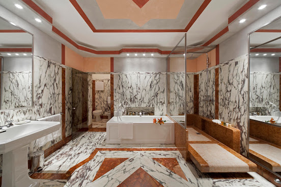 Palazzetto Pisani Grand Canal by null