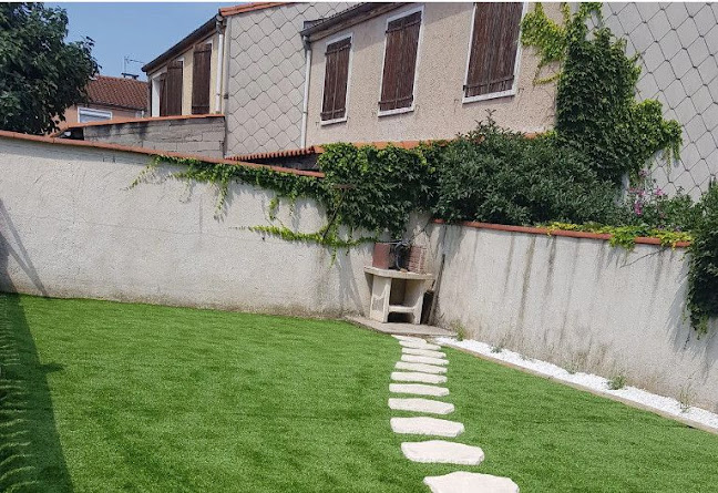 Comentarii opinii despre Cros Christophe