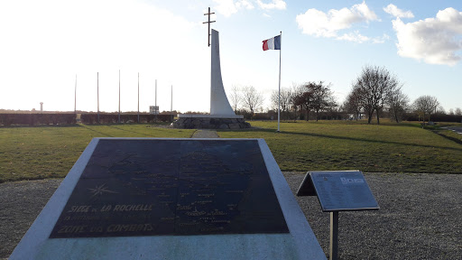 Monument d'hommage aux Combattants De La Poche De La Rochelle.