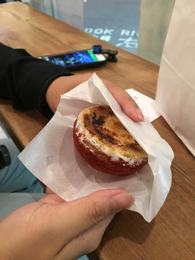 Owl's Choux.Gelato.Coffee