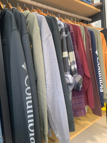 ΕΜΜΑΝΟΥΗΛ, ΑΦΟΙ, Ο.Ε. "BIG BLUE SURF CENTER" - Αθλητικό είδος