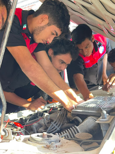 Escuela de Mecánica Automotriz Grupo Holandés Juchitán Gallery - Mexico
