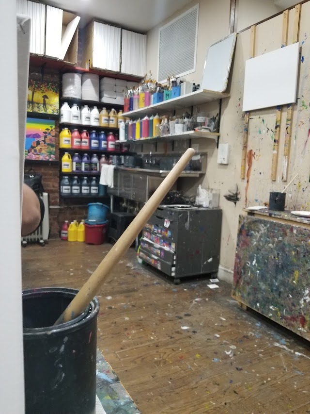 Painting Lounge - Midtown Studio