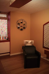 Photo n°10 de Coiffure Signée à Brest (Salon de coiffure)