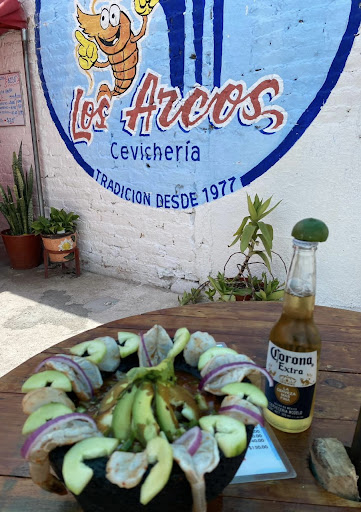 Los Arcos Cevichería - Thumbnail