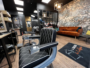 Photo n°18 de La Maison du Coiffeur - AGEN à Agen (Maquilleur.euse)