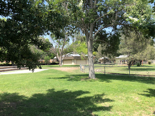 Spring River Zoo - Visual