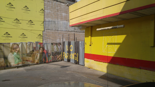 Yellow Store - Visual