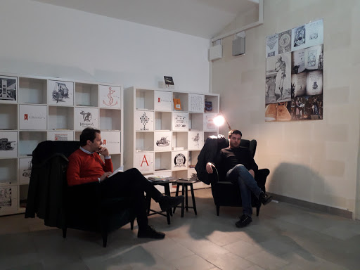 La Libraria - Thumbnail