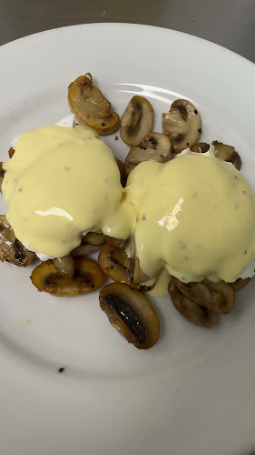 Reviews of Hollywood Bakery and Espresso in Auckland - Coffee shop