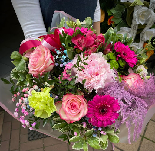 Comentarii opinii despre STUDIO ART FLOR CAMELIA