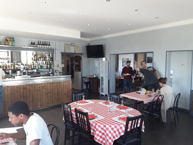 La Maison Carrée Hôtel Restaurant Pizzeria