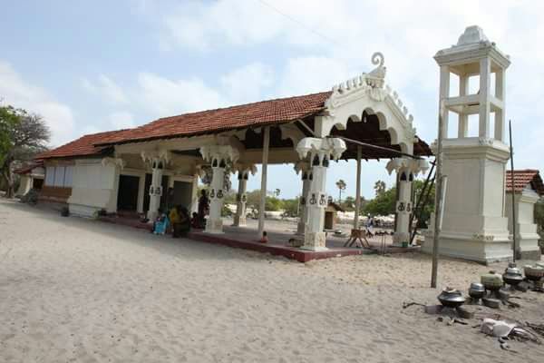 Mamunai Veerapathirar Kovil