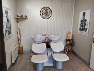 Photo n°11 de Cheveux D’ange Sarl Lacave valerie et Hauscarriague nathalie à Anglet (Salon de coiffure)