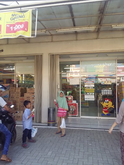 Photos of Indomaret Kemantran