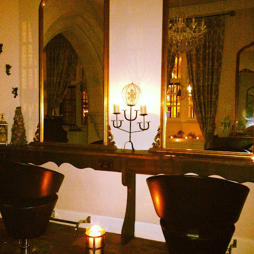 The Cloisters Salon - Thumbnail