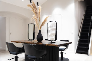 Photo n°21 de Miss Mag à Paris (Salon de coiffure)