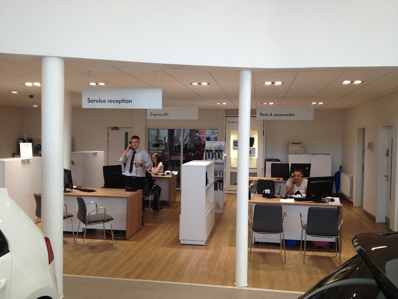 Johnsons Volkswagen Sutton Coldfield photo 3