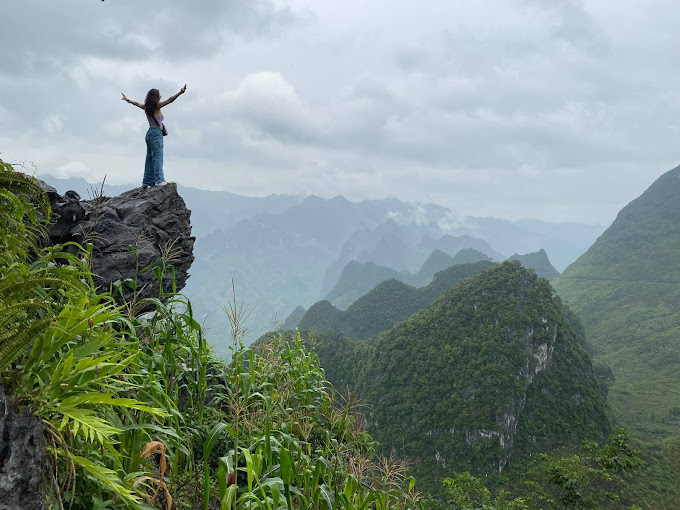 Mỏm đá Rồng A Páo, Pải Lủng, Mèo Vạc, Hà Giang