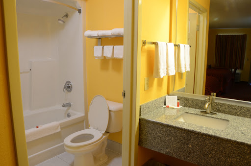 Days Inn by Wyndham Franklin - Thumbnail