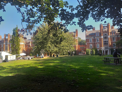 Medway School of Pharmacy - Thumbnail