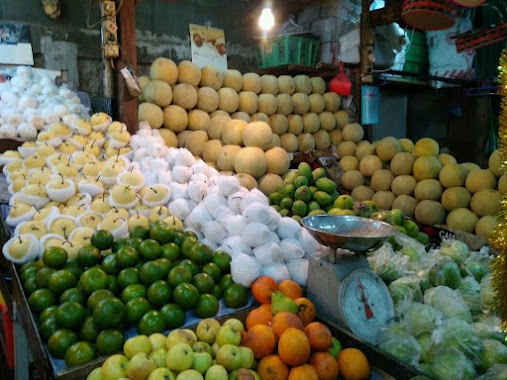 Aston Fruit Shop, Author: aston francis