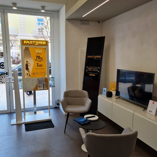 FASTWEB SKY Store Putignano - Visual