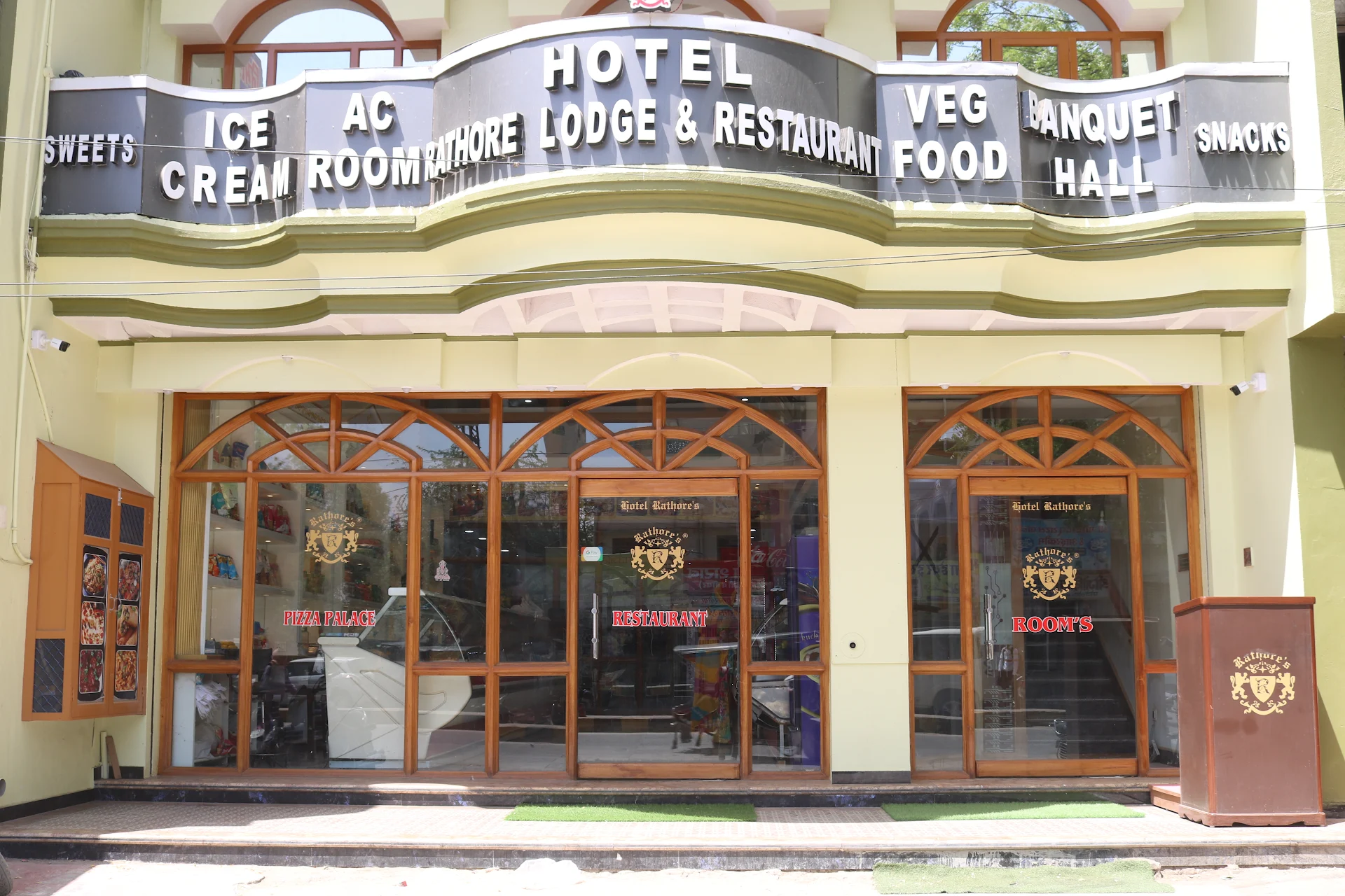 Hotal Rathore Lodge and Restaurant