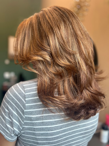 Twist Me Up Pretty Hair Studio - Thumbnail