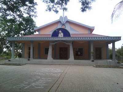 Photos of Mundumala church