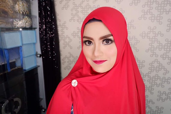 Diah Fitria Make up artis, Author: prima rony irawan