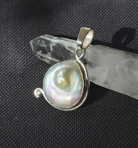 Matryosquartz, Creatrice de Bijoux en Argent avec Pierres Naturelles. Made in France