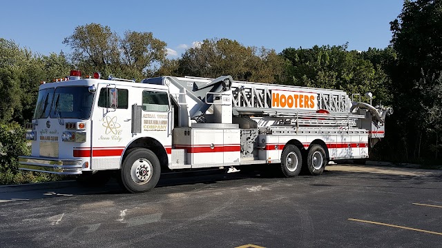 Hooters