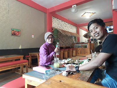 Photos of Dapoer "QJB"