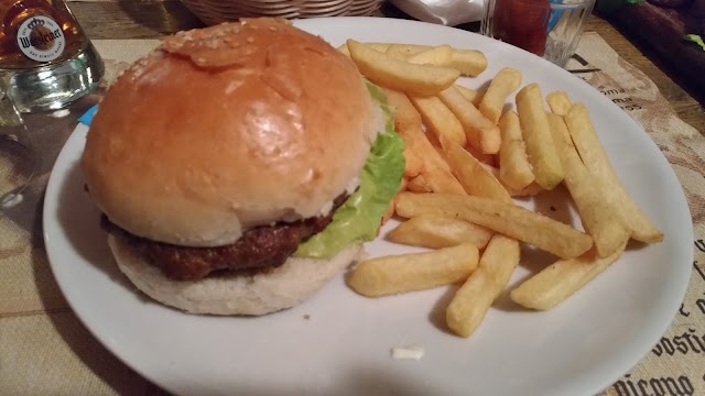 Avalon - Risto Pub