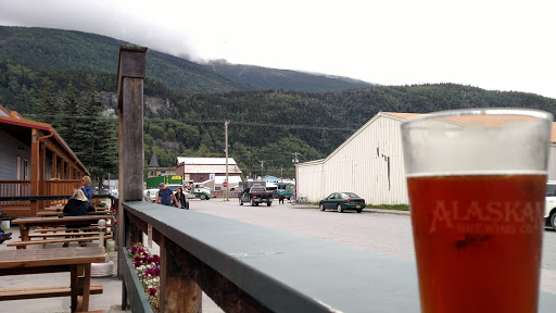 Mountain Shop - Visual