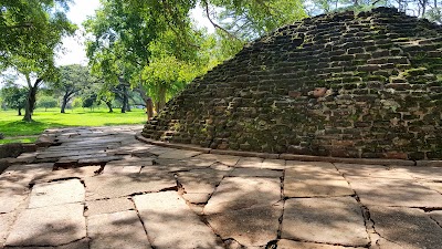 Photos of Silachetiya (Kujjatissa) Stupa