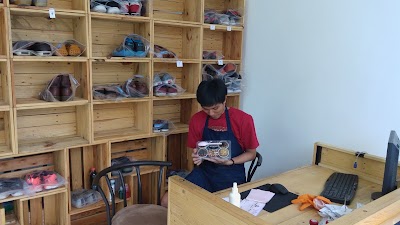 Photos of Cleanvast Cleaning Shoes & Bags Malang