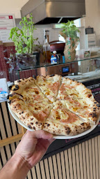 Photo n°2 de Pizz à four à Four (Pizzeria)