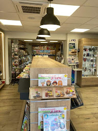 Photo n°11 de L'entraygues à Saint-Michel (Marchand de journaux)