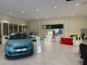 Photo n°4 de FIAT ABARTH EPERNAY - Autobernard à Dizy (Vendeur de voitures d'occasion)