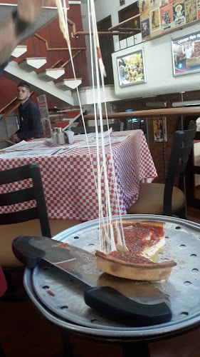 Teléfono de Georgina Chicago Style Pizza