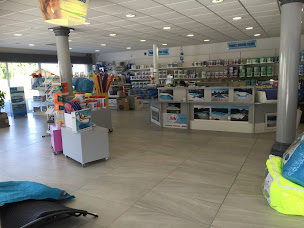 Photo n°16 de RHONALP PISCINES à Saint-Nazaire-les-Eymes (Magasin de spa)