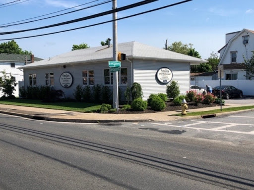 Dr. Manisha Suri, DDS