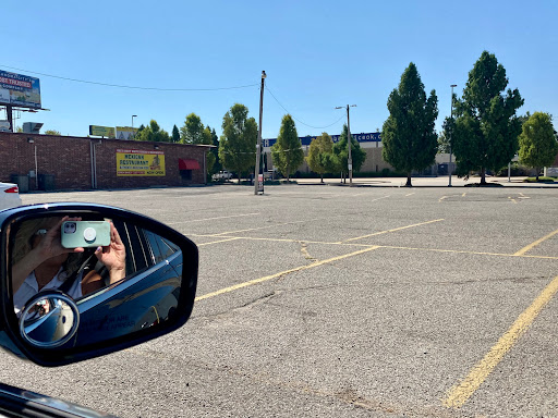 511 W Reno Ave Parking