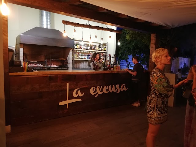 La Excusa