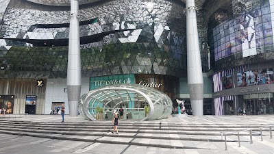 Louis Vuitton, Window display at ION Orchard, Orchard Road …