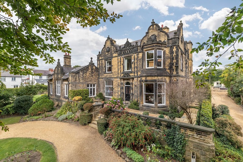 Castlehill Estate Agents photo 3