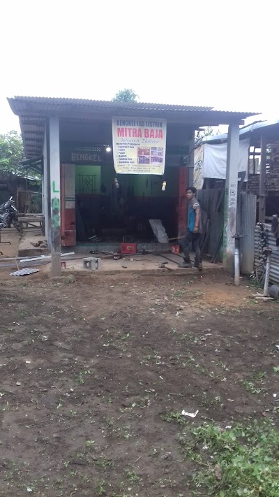 Photos of Damon Tl.keramat